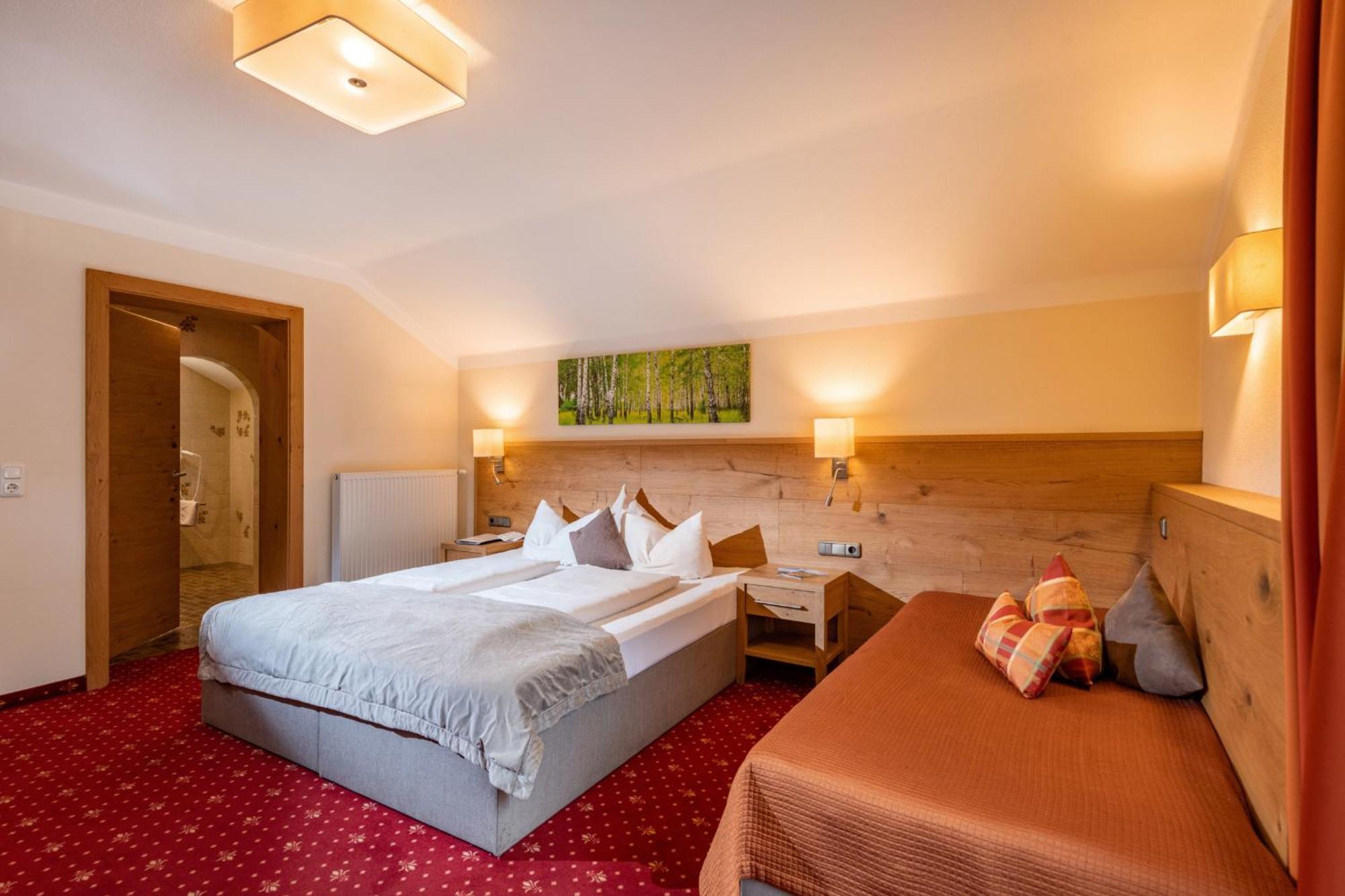 Hotel Garni Birkenhof Mayrhofen Bagian luar foto