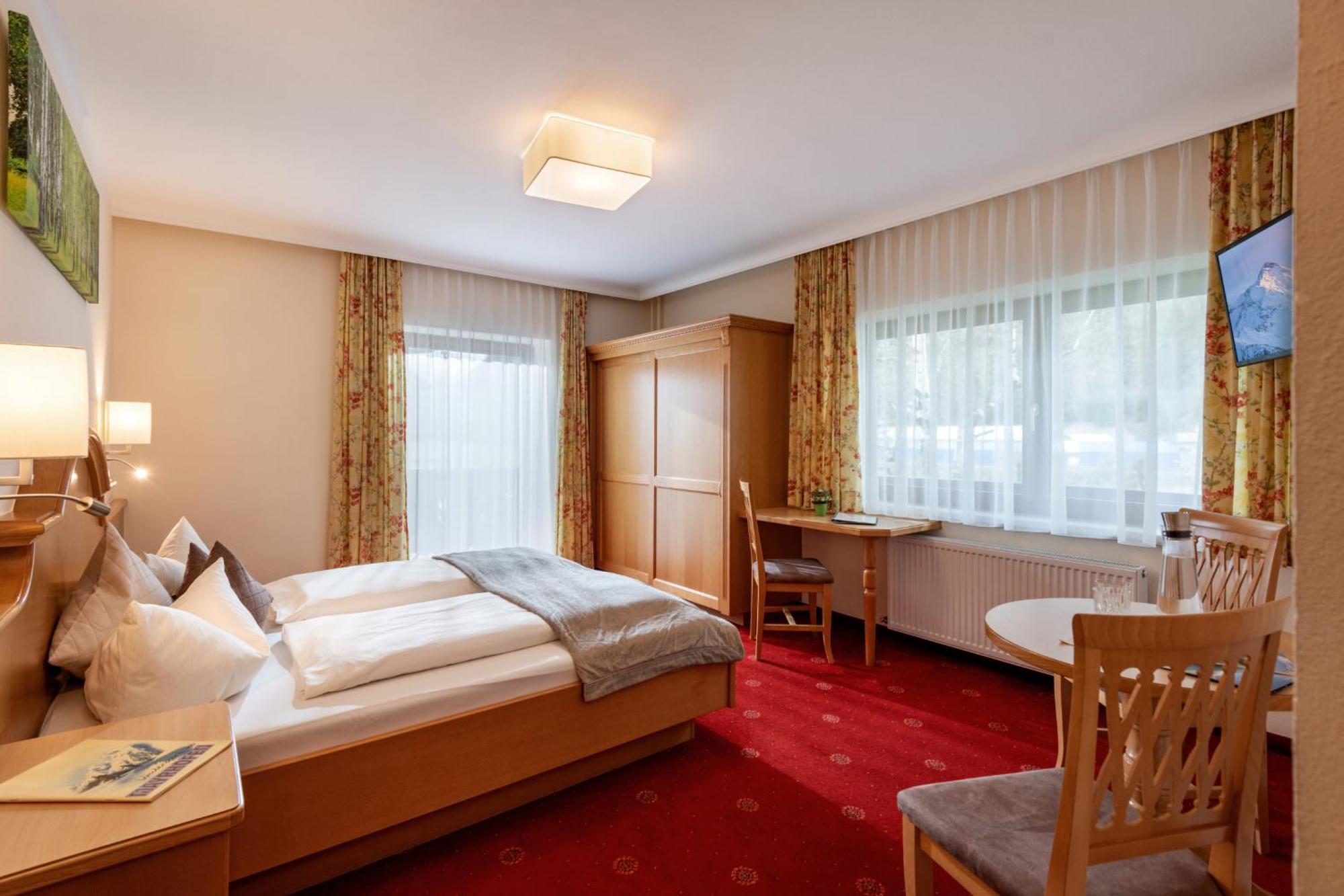 Hotel Garni Birkenhof Mayrhofen Bagian luar foto