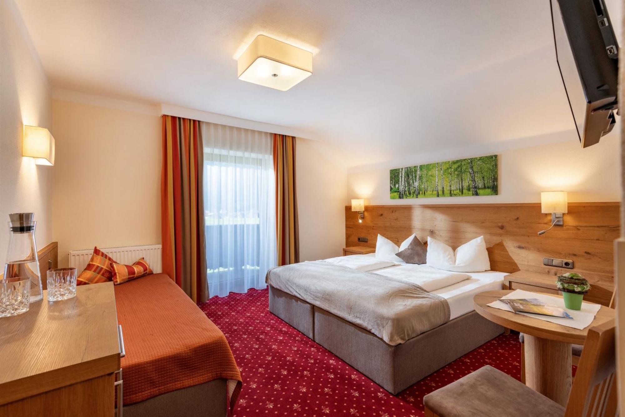 Hotel Garni Birkenhof Mayrhofen Bagian luar foto