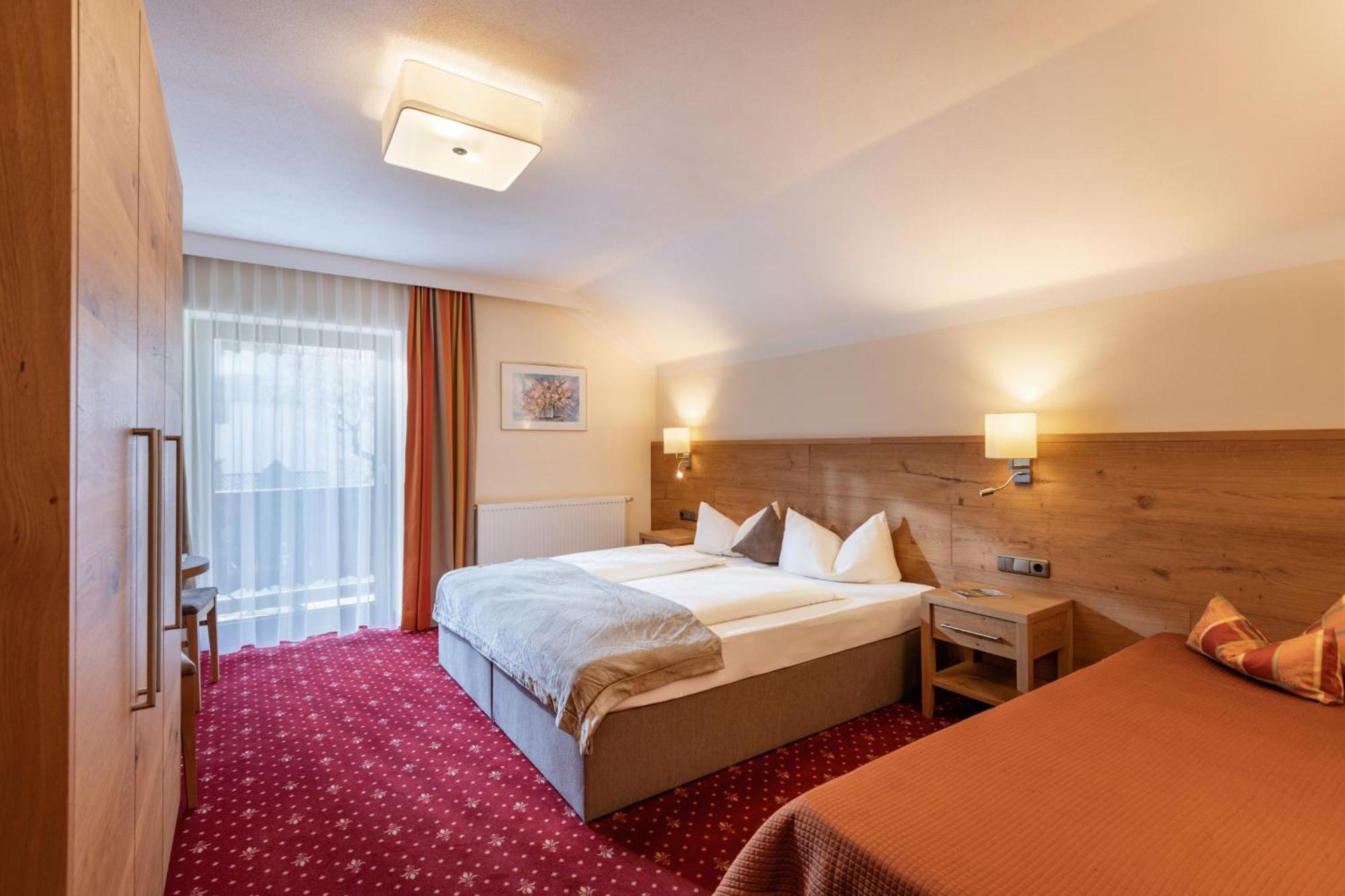Hotel Garni Birkenhof Mayrhofen Bagian luar foto