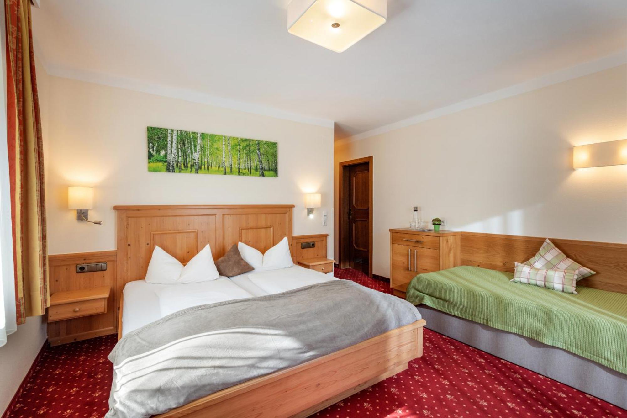 Hotel Garni Birkenhof Mayrhofen Bagian luar foto