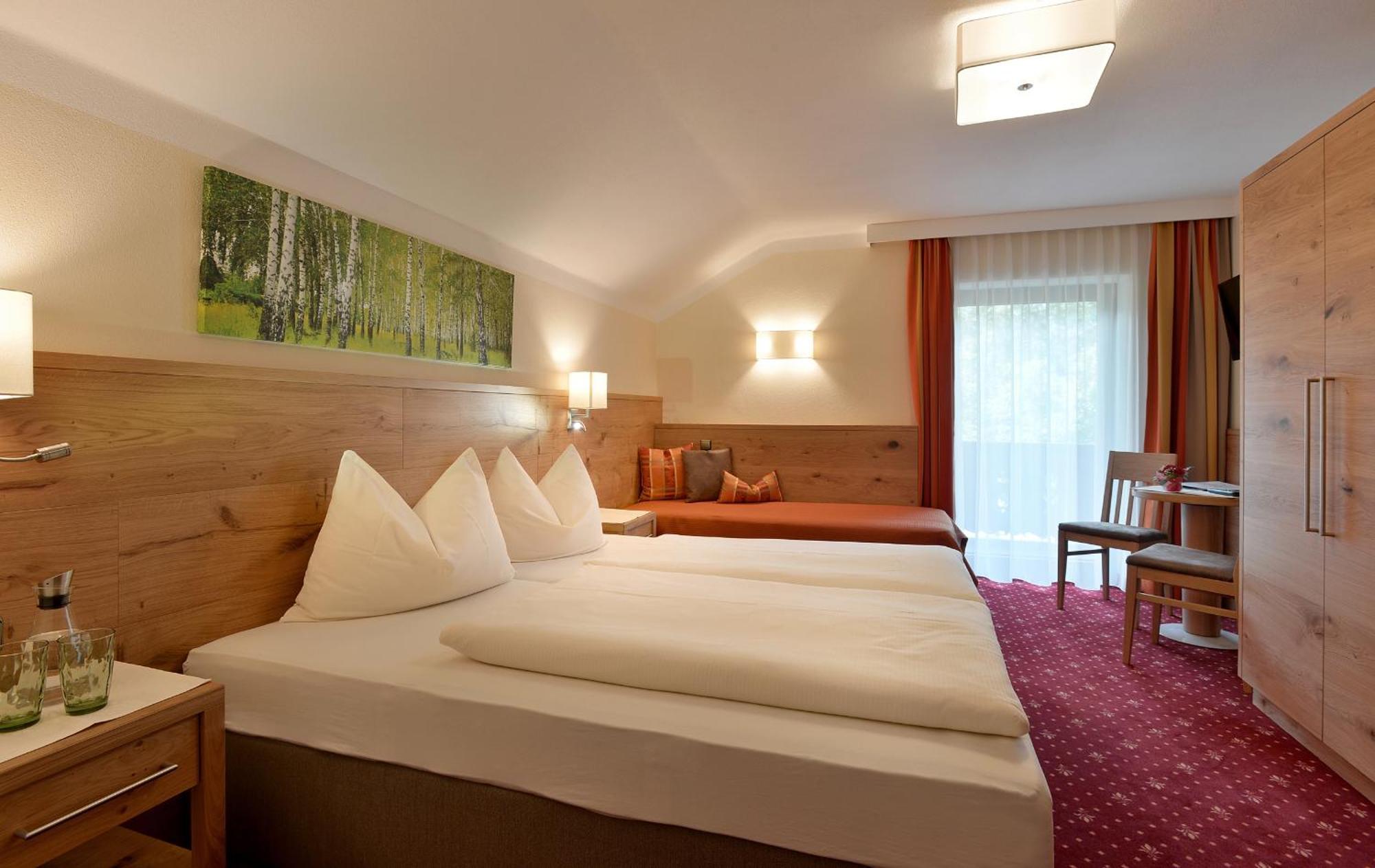 Hotel Garni Birkenhof Mayrhofen Bagian luar foto