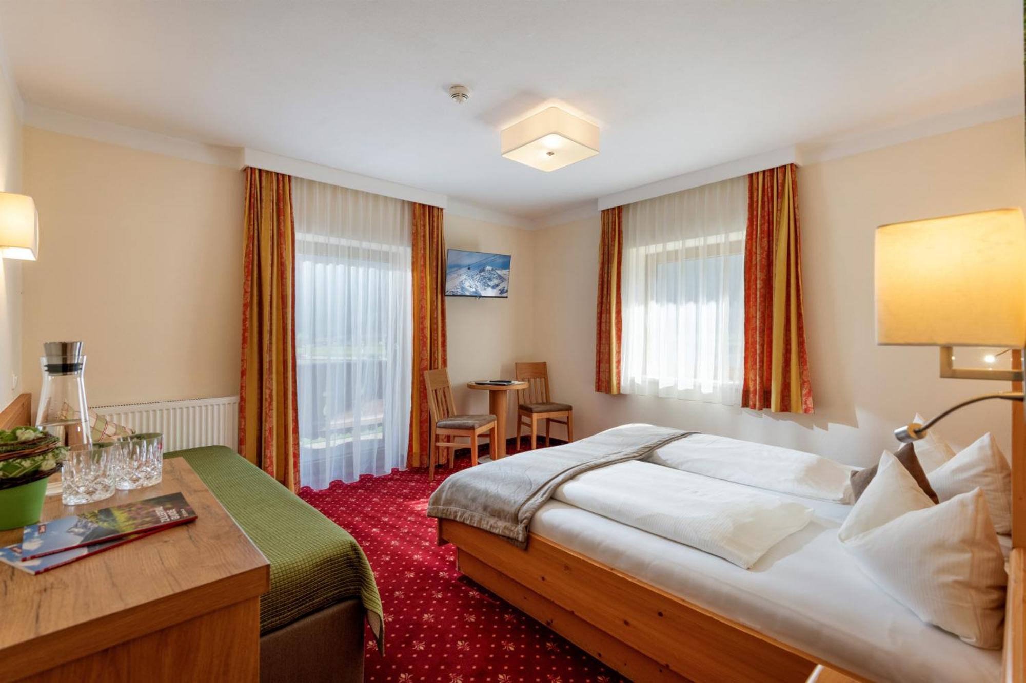 Hotel Garni Birkenhof Mayrhofen Bagian luar foto