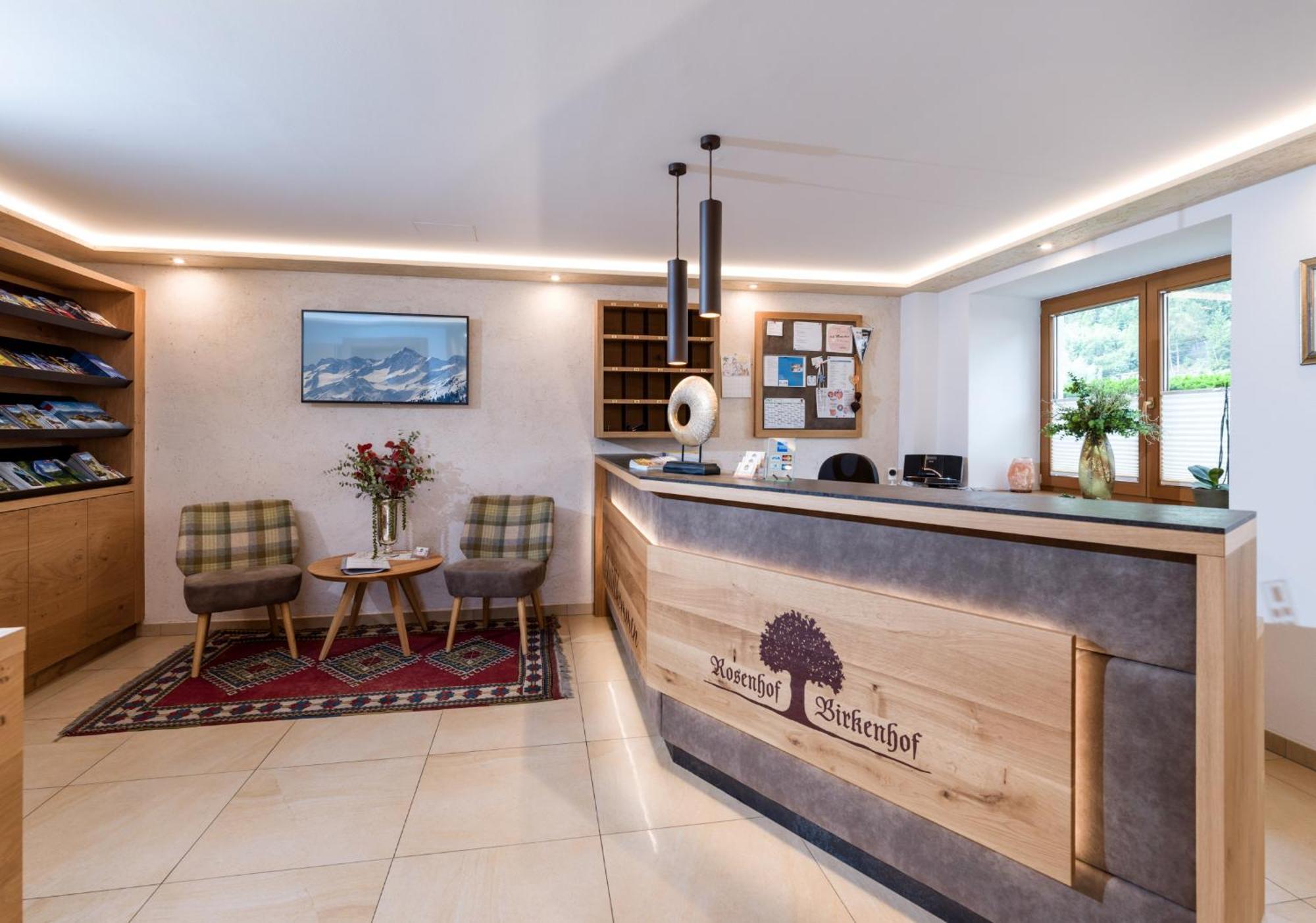 Hotel Garni Birkenhof Mayrhofen Bagian luar foto